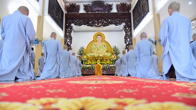 Lễ truyền giới Sa di Phương Trượng